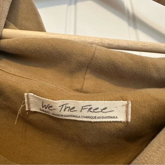 Free People Off Shoulder Sweater Top Long Sleeve Brown Tan Slouchy Size Small - Picture 5 of 7